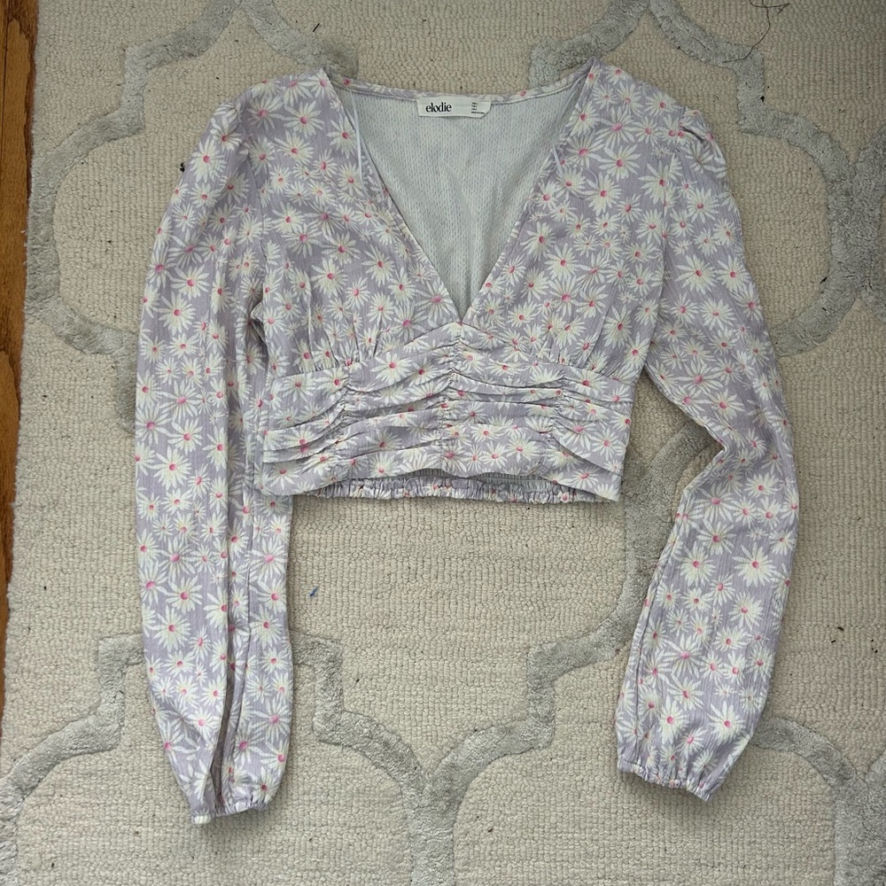 Elodie Floral V-Neck Blouse in Lavender and White